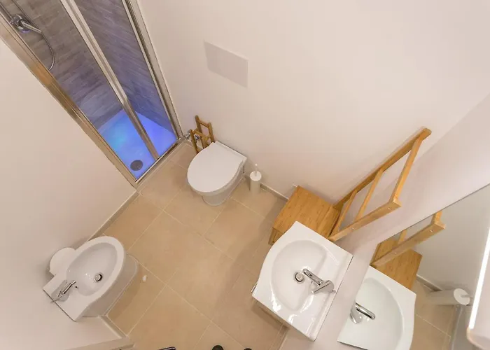 Πανσιόν Astanza 3*