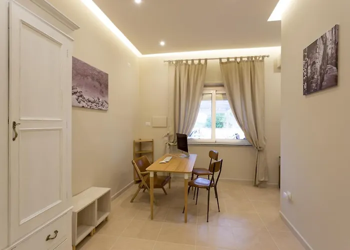 Πανσιόν Astanza